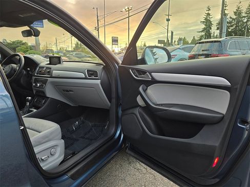 Used 2017 Audi Q3 2.0T Premium w/ Convenience Package image 10