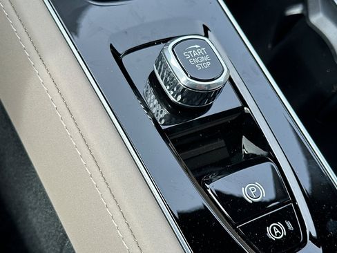 New 2026 Volvo XC90 B6 Plus w/ Protection Package image 22