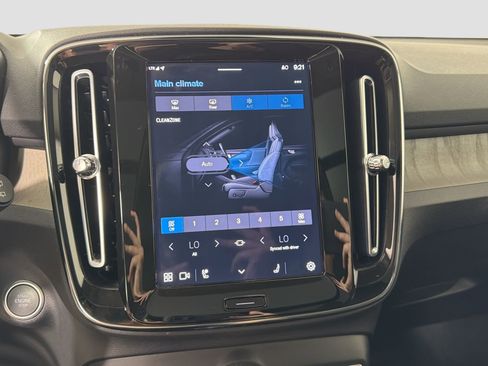 Certified 2023 Volvo XC40 B5 Plus w/ Climate Package image 16