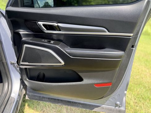Used 2022 Kia Telluride S FWD image 28