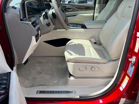 Used 2022 Cadillac Escalade Sport Platinum AWD/4WD image 18