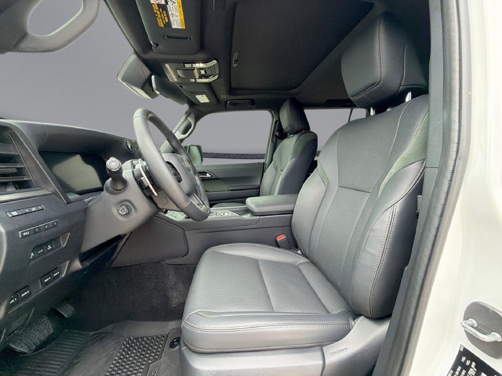 Used 2025 Lexus GX 550 AWD/4WD image 30
