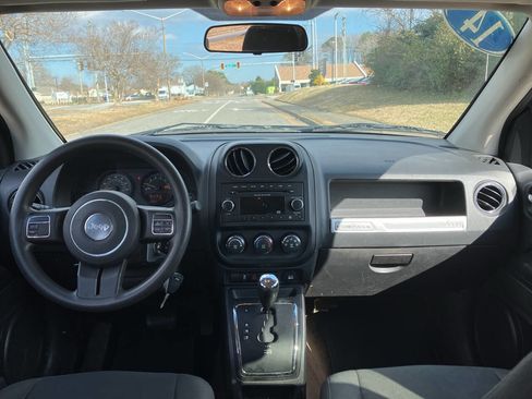 Used 2014 Jeep Compass Sport w/ Power Value Group image 19