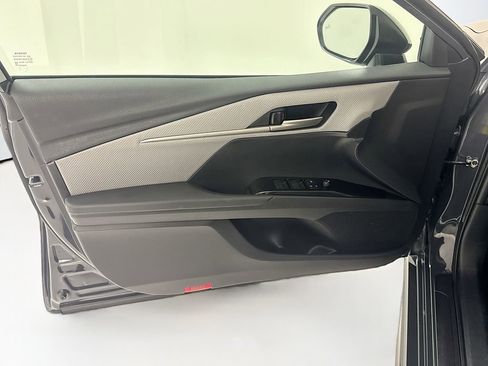 Used 2025 Toyota Camry SE image 20