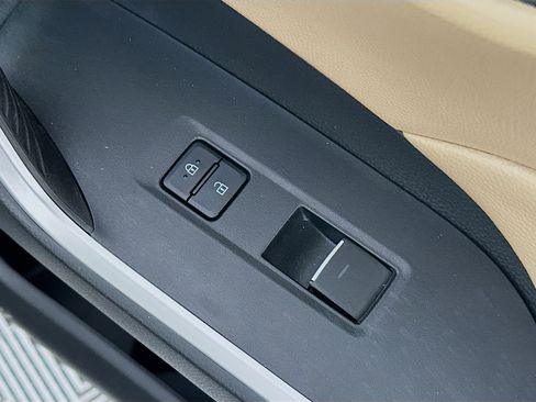 Used 2023 Toyota RAV4 XLE Premium FWD image 29