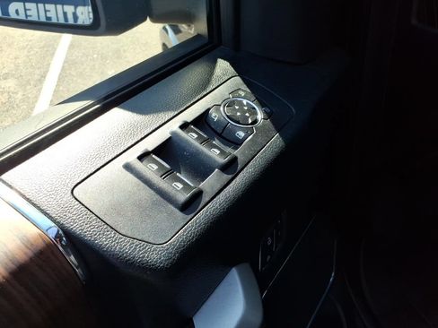 Used 2016 Ford F150 Lariat AWD/4WD image 13