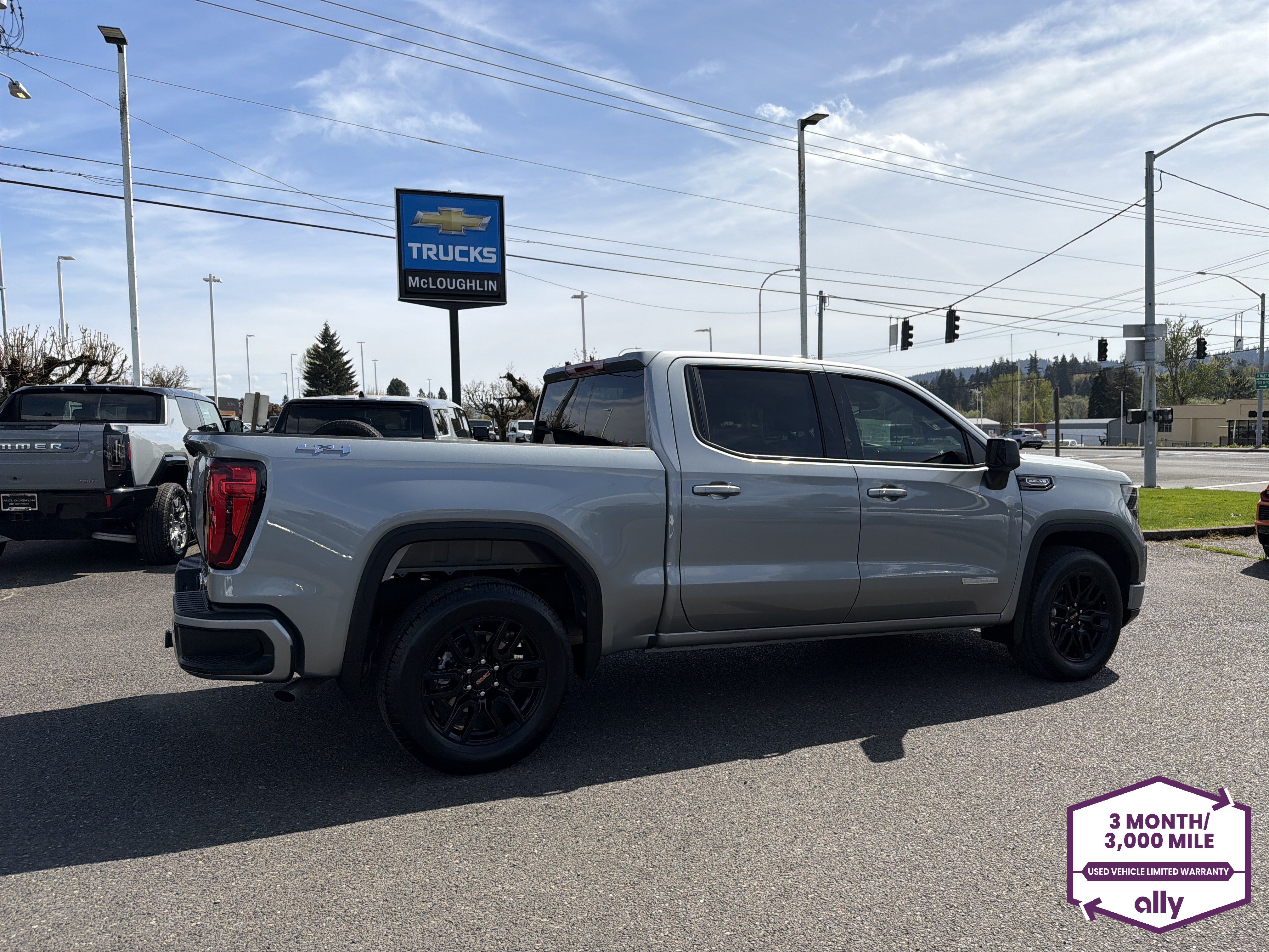 Used 2025 GMC Sierra 1500 Elevation w/ LPO, Elevation Black Package AWD/4WD image 6