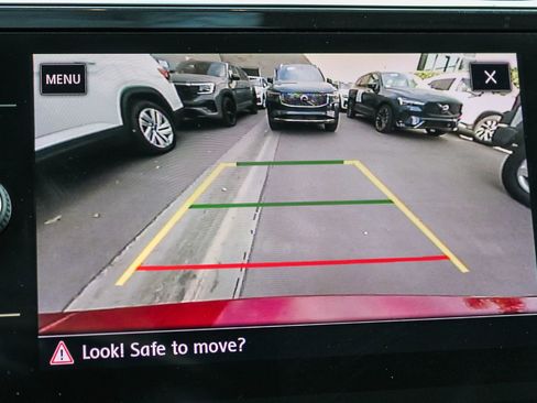 Used 2019 Volkswagen Tiguan SE image 23