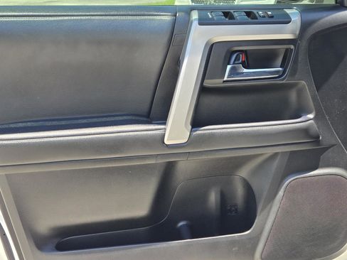 Used 2020 Toyota 4Runner SR5 RWD image 13