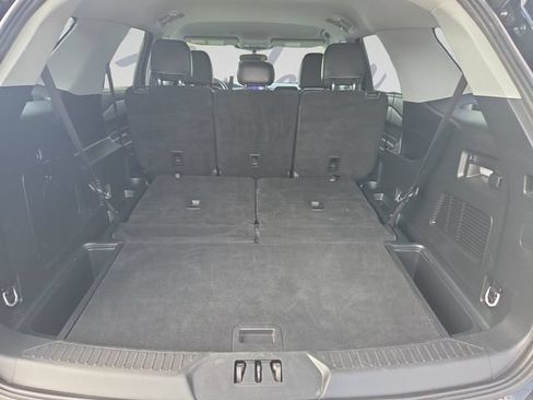 Used 2024 Ford Explorer XLT w/ Equipment Group 202A RWD image 36