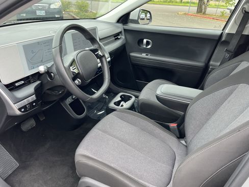 Used 2024 Hyundai Ioniq 5 SEL AWD/4WD image 9