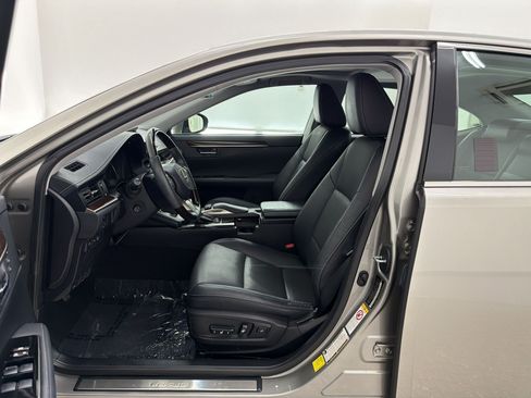 Used 2018 Lexus ES 350 w/ Navigation System Package FWD image 5