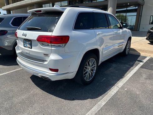 Used 2017 Jeep Grand Cherokee Summit AWD/4WD image 6