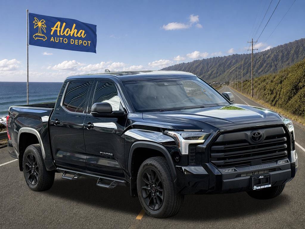 Used 2025 Toyota Tundra SR5 w/ SR5 Premium Package AWD/4WD image 6