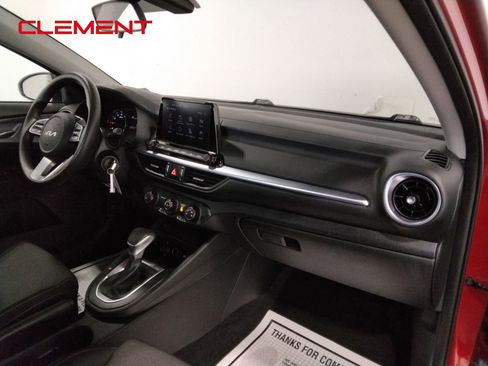 Used 2022 Kia Forte LXS image 38