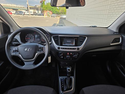 Used 2019 Hyundai Accent SE FWD image 15