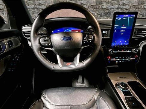 Used 2022 Ford Explorer ST w/ Equipment Group 401A image 8