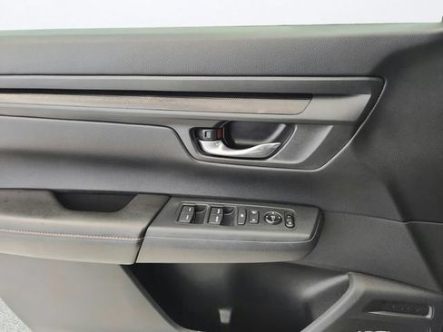 Used 2025 Honda CR-V Sport image 21