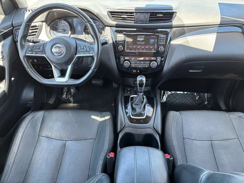 Used 2019 Nissan Rogue Sport SL w/ Premium Package AWD/4WD image 12