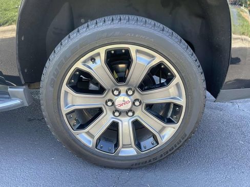 Used 2016 GMC Yukon SLT w/ Premium Edition AWD/4WD image 8