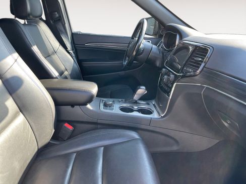 Used 2020 Jeep Grand Cherokee Limited image 20