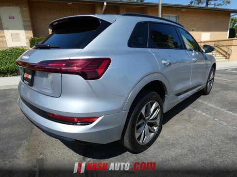 Used 2021 Audi e-tron Premium Plus AWD/4WD image 8