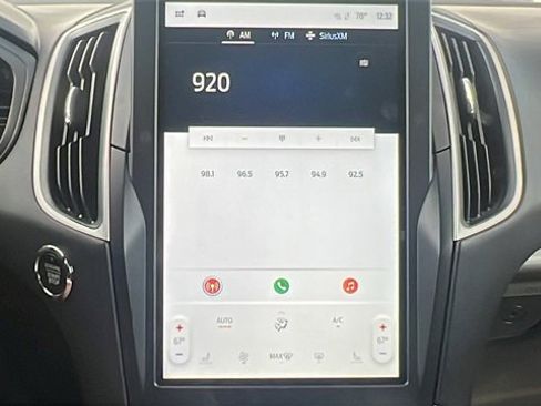 Used 2024 Ford Edge SEL image 22