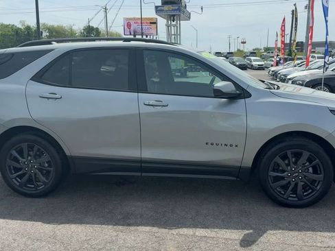 Used 2024 Chevrolet Equinox RS w/ LPO, Floor Liner Package FWD image 8