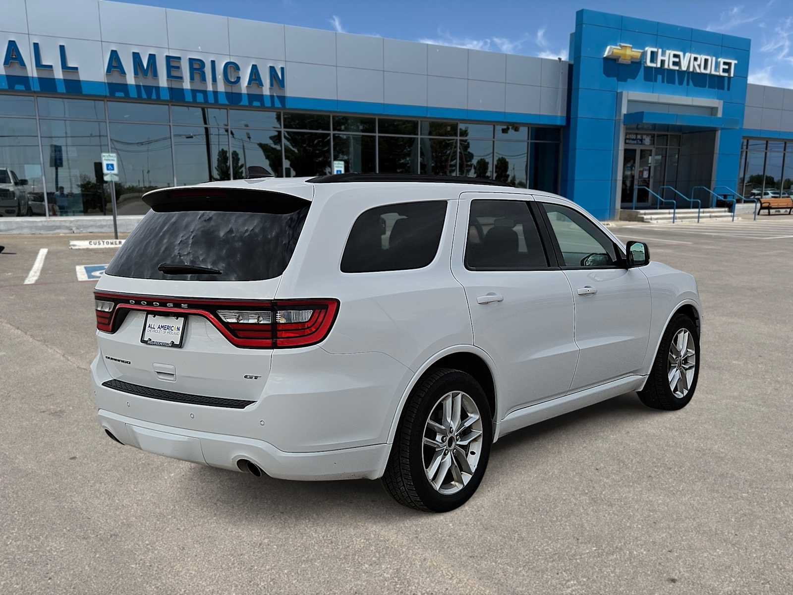 Used 2024 Dodge Durango GT RWD image 8