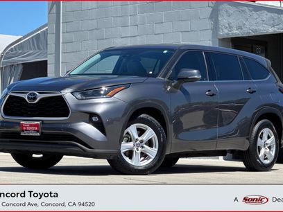 Used 2021 Toyota Highlander LE