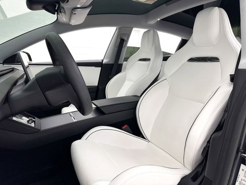 Used 2024 Tesla Model 3 Performance image 18