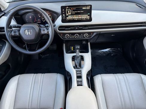 Certified 2024 Honda HR-V EX-L image 3