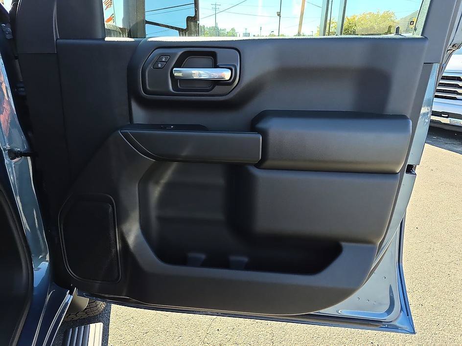 New 2026 Chevrolet Silverado 2500 Custom w/ Custom Convenience Package AWD/4WD image 31