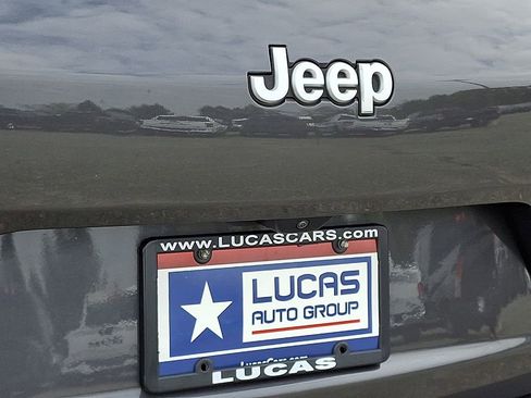 Used 2024 Jeep Grand Cherokee L Laredo w/ Luxury Tech Group I image 32