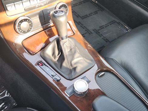 Used 2014 Mercedes-Benz SLK 350 image 20