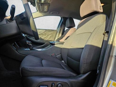 Used 2024 Chevrolet Malibu LT image 10