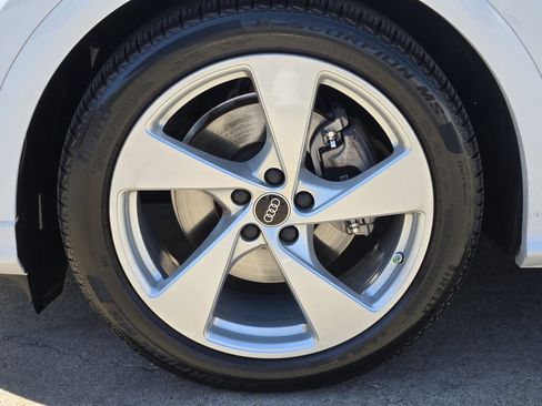 Certified 2025 Audi Q5 Prestige AWD/4WD image 16