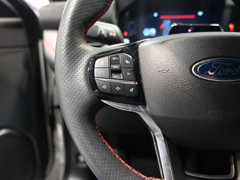 Used 2025 Ford Explorer ST-Line w/ ST-Line Street Pack image 22