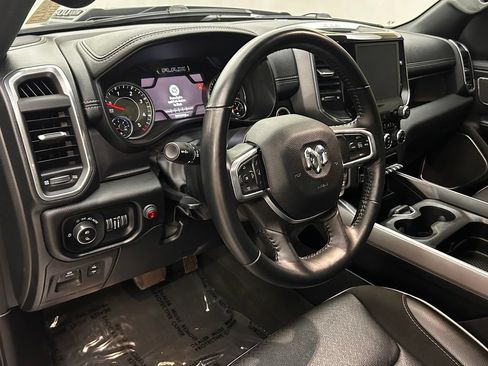 Used 2022 RAM 1500 Laramie AWD/4WD image 12