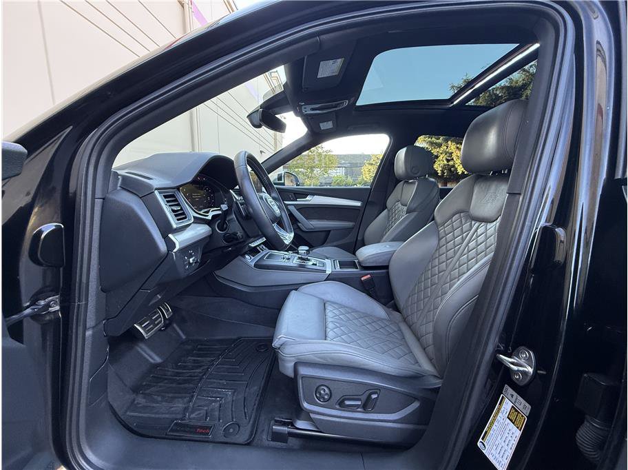 Used 2018 Audi SQ5 Premium Plus w/ S Sport Package AWD/4WD image 27