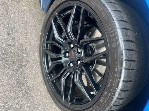 Used 2025 Chevrolet Corvette Z06 RWD image 37