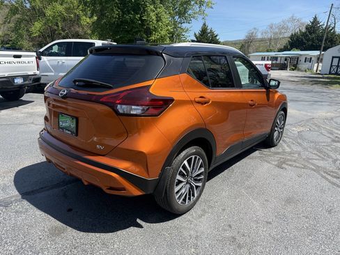 Used 2023 Nissan Kicks SV FWD image 9