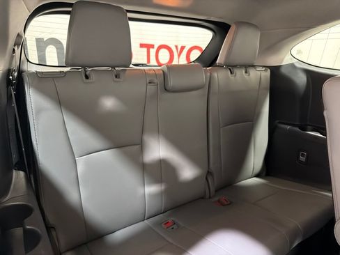 Used 2023 Toyota Highlander Platinum AWD/4WD image 15