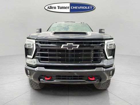 Used 2025 Chevrolet Silverado 3500 LT w/ Trail Boss Package image 2