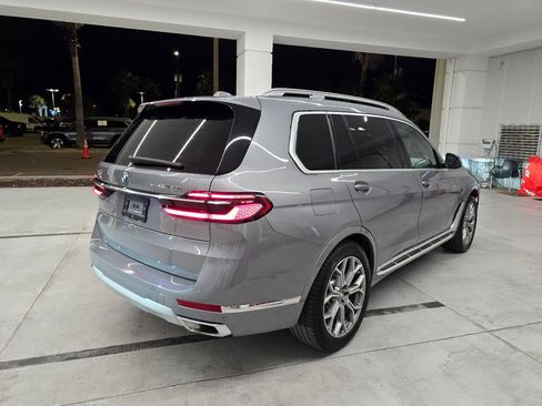 Used 2024 BMW X7 xDrive40i w/ Premium Package AWD/4WD image 6