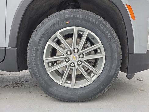 Used 2023 Chevrolet Traverse LT AWD/4WD image 12