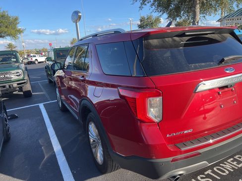 Used 2024 Ford Explorer Limited w/ Limited Technology Package image 5