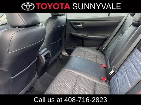 Used 2015 Toyota Camry SE FWD image 5