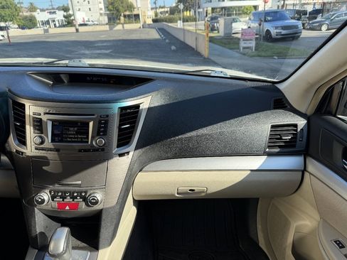 Used 2014 Subaru Outback 2.5i Premium AWD/4WD image 27