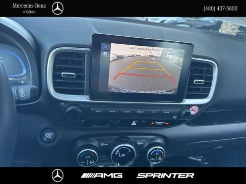 Used 2025 Hyundai Venue SEL FWD image 24